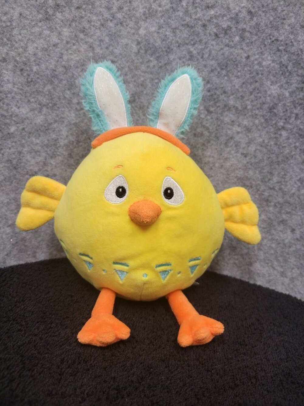Hug Fun stuffed chicken good condition